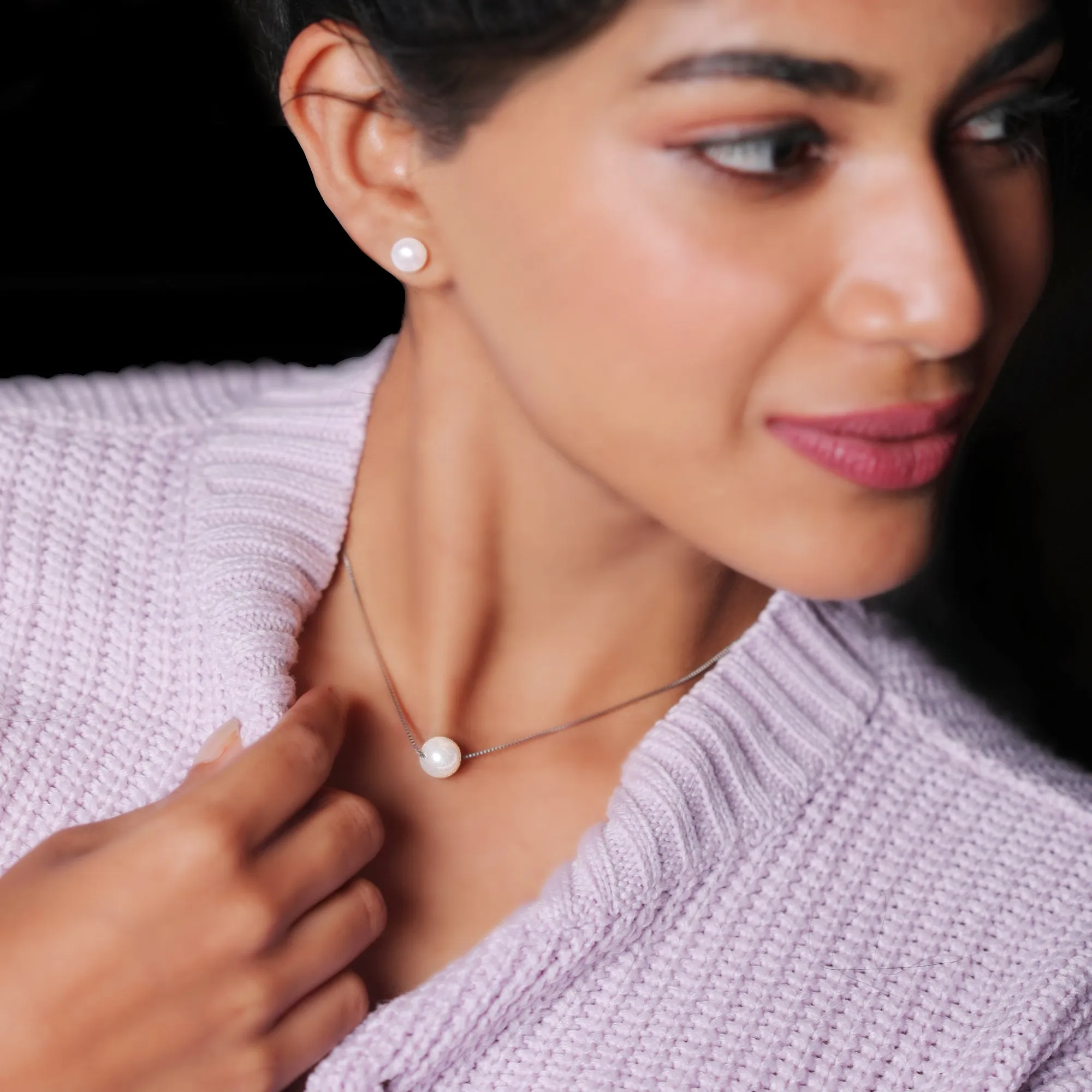 Anushka Sharma Moonlight Pearl Set