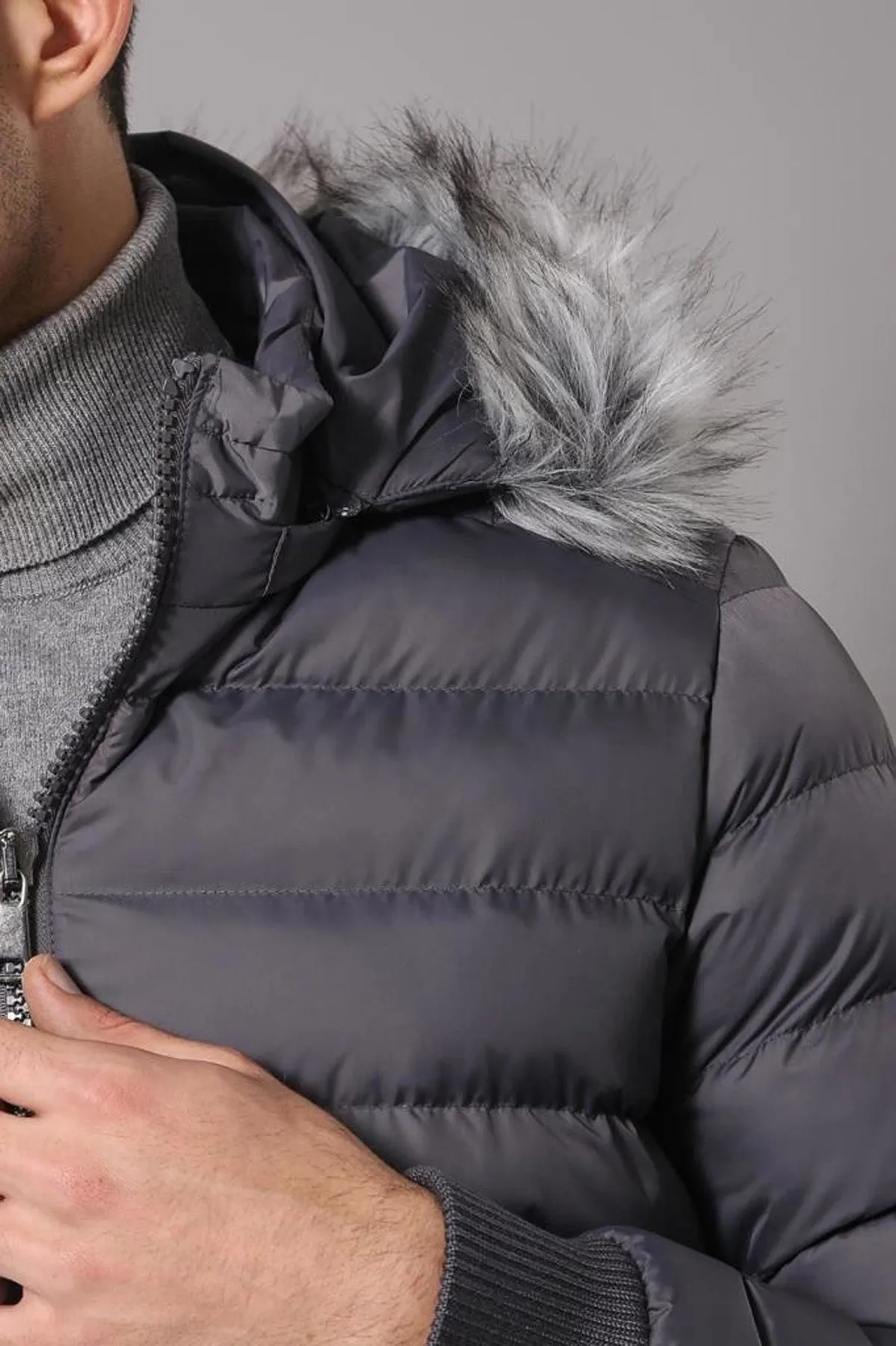 Grey Men's Puffer Coat with Fur - Wessi