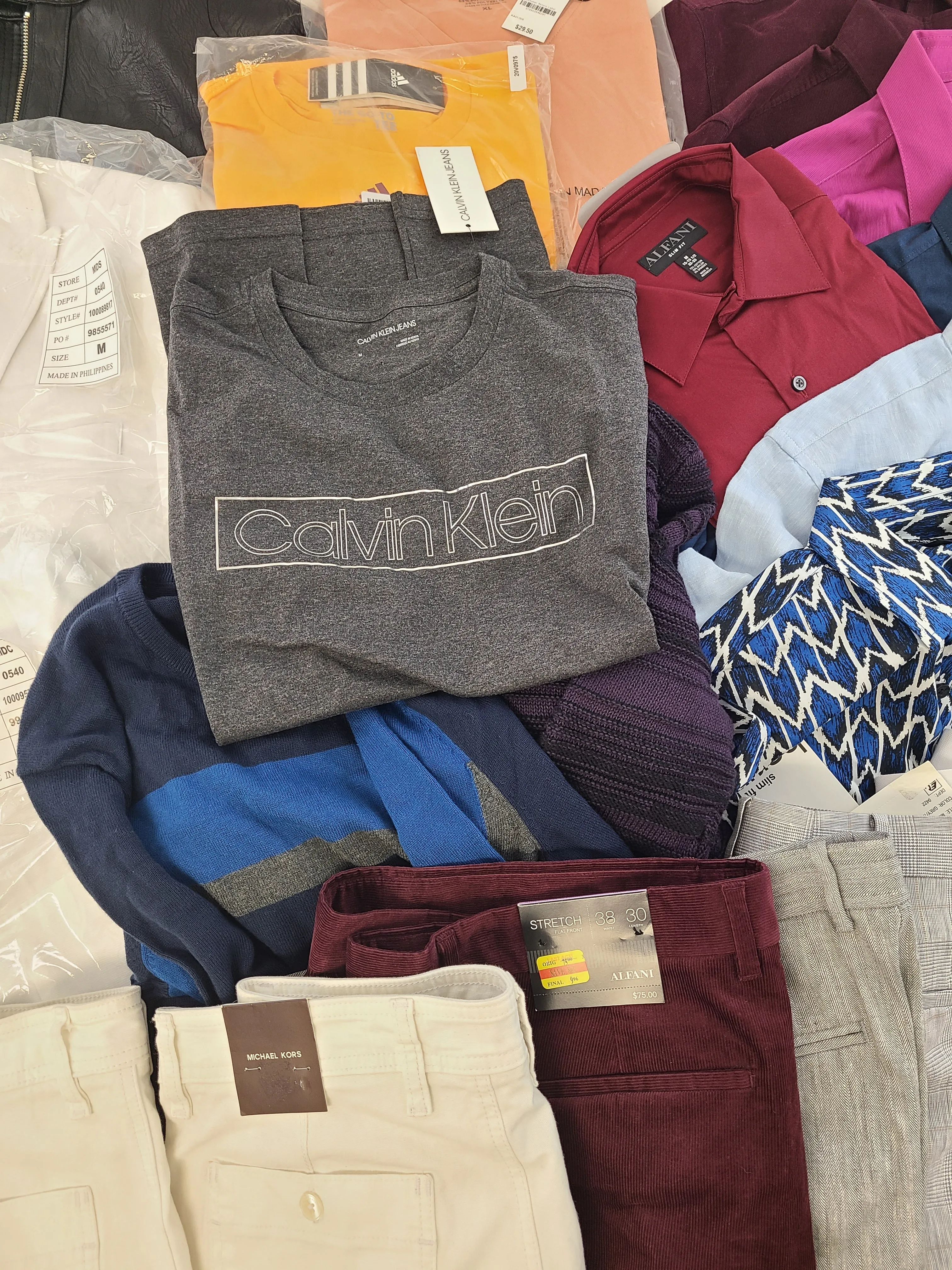 Men's Clothing Wholesale Lot MICHAEL KORS, CALVIN KLEIN, Adidas, Tasso Elba, Alfani, BAR III and more, 25 Units, Shelf Pulls, MSRP $1,903.74