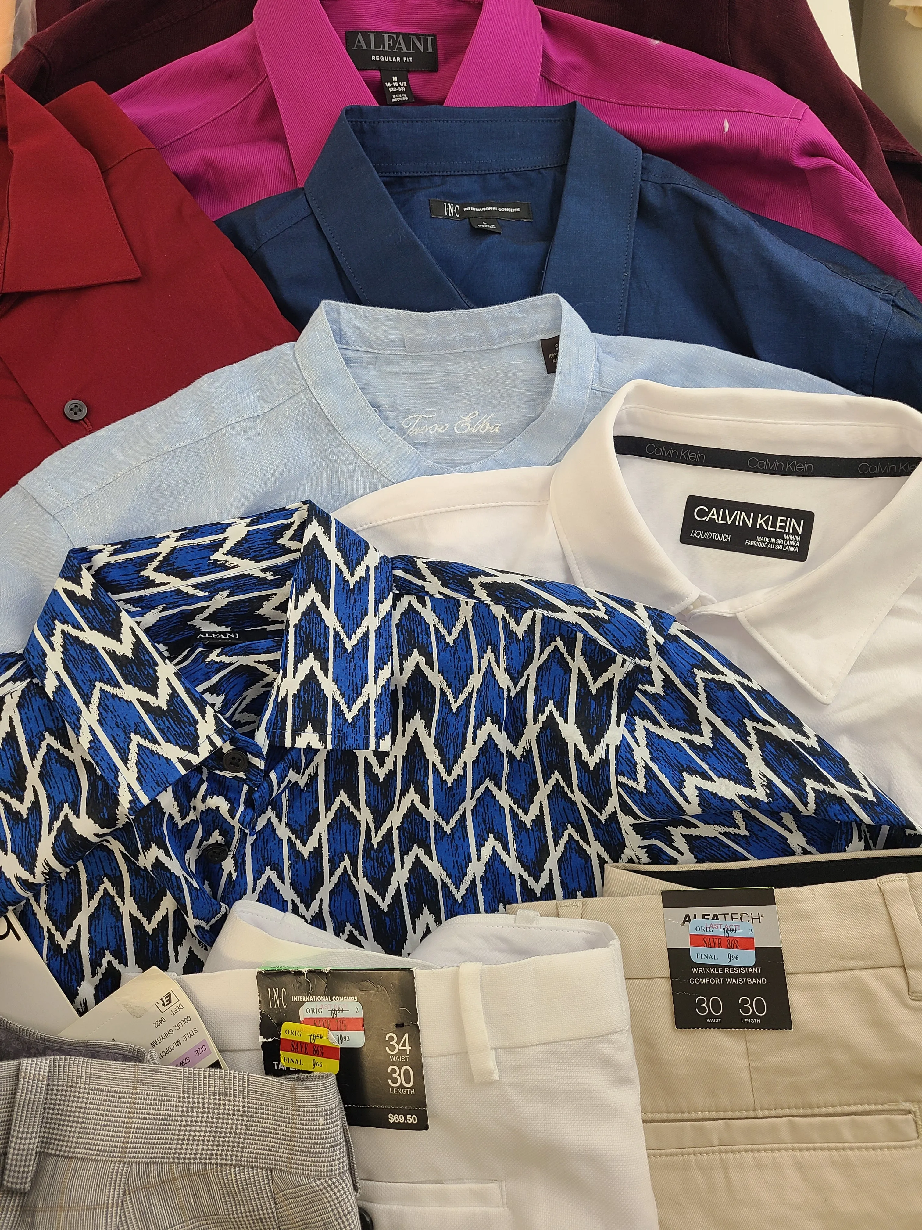Men's Clothing Wholesale Lot MICHAEL KORS, CALVIN KLEIN, Adidas, Tasso Elba, Alfani, BAR III and more, 25 Units, Shelf Pulls, MSRP $1,903.74
