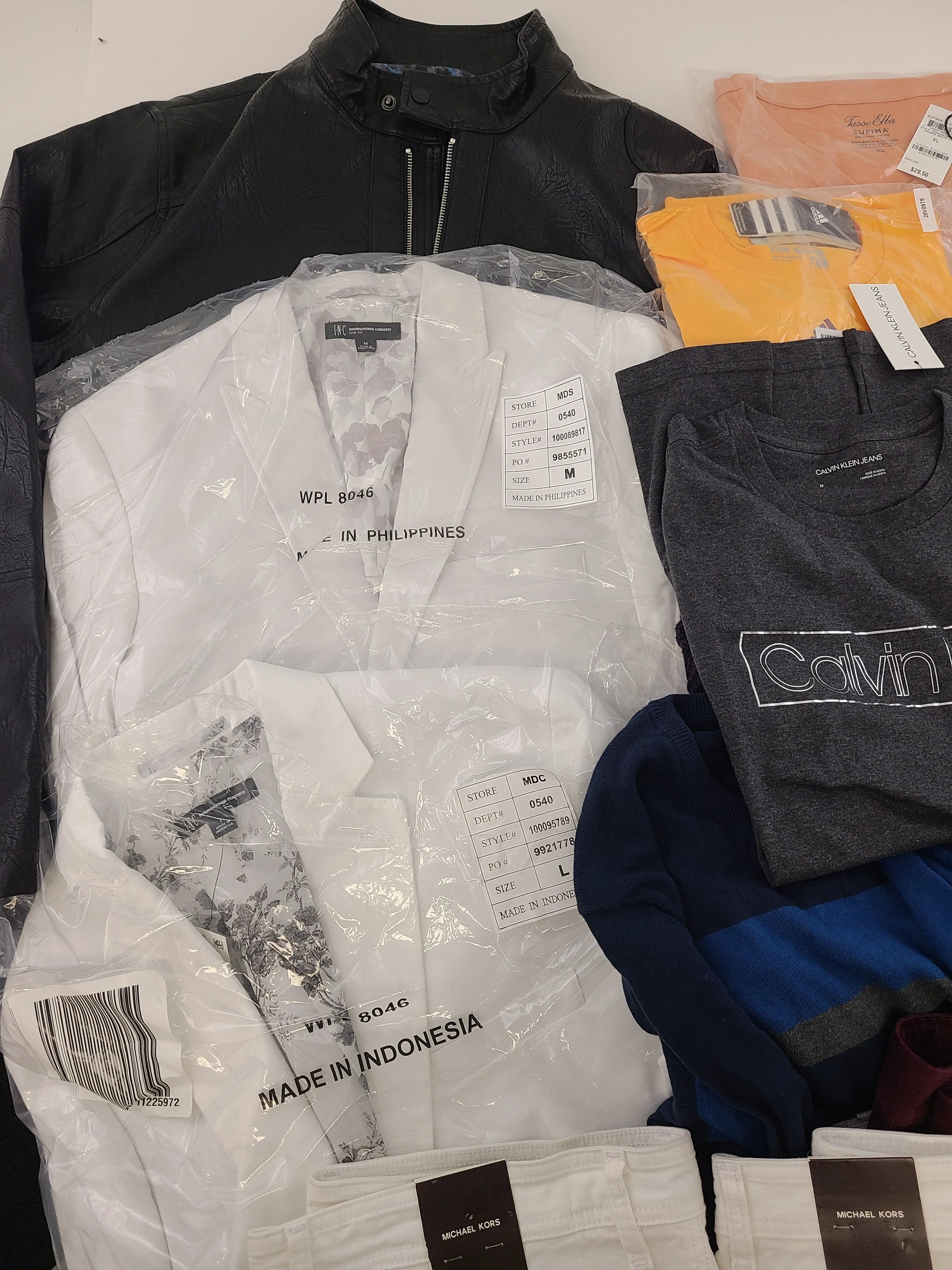 Men's Clothing Wholesale Lot MICHAEL KORS, CALVIN KLEIN, Adidas, Tasso Elba, Alfani, BAR III and more, 25 Units, Shelf Pulls, MSRP $1,903.74
