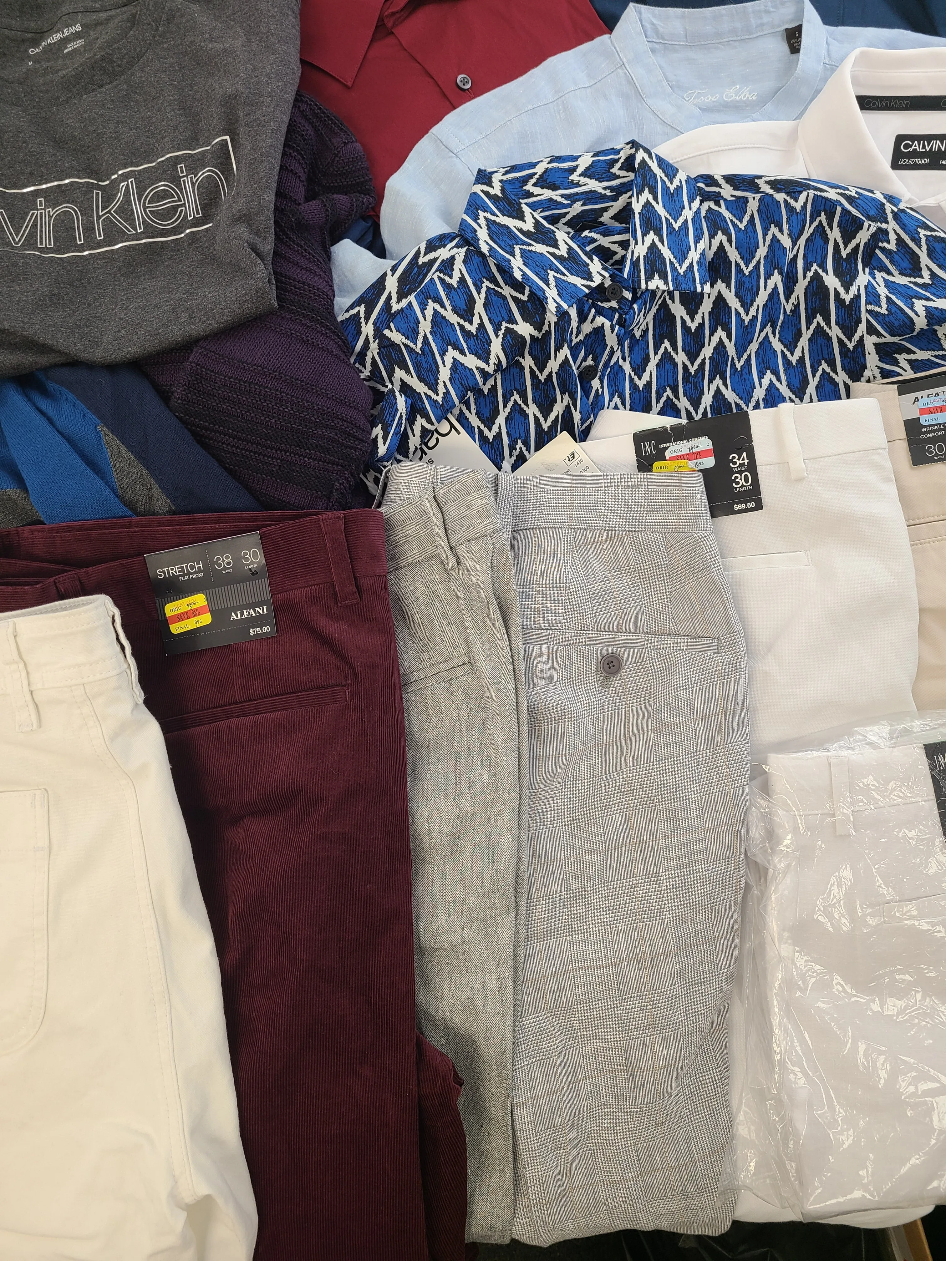 Men's Clothing Wholesale Lot MICHAEL KORS, CALVIN KLEIN, Adidas, Tasso Elba, Alfani, BAR III and more, 25 Units, Shelf Pulls, MSRP $1,903.74