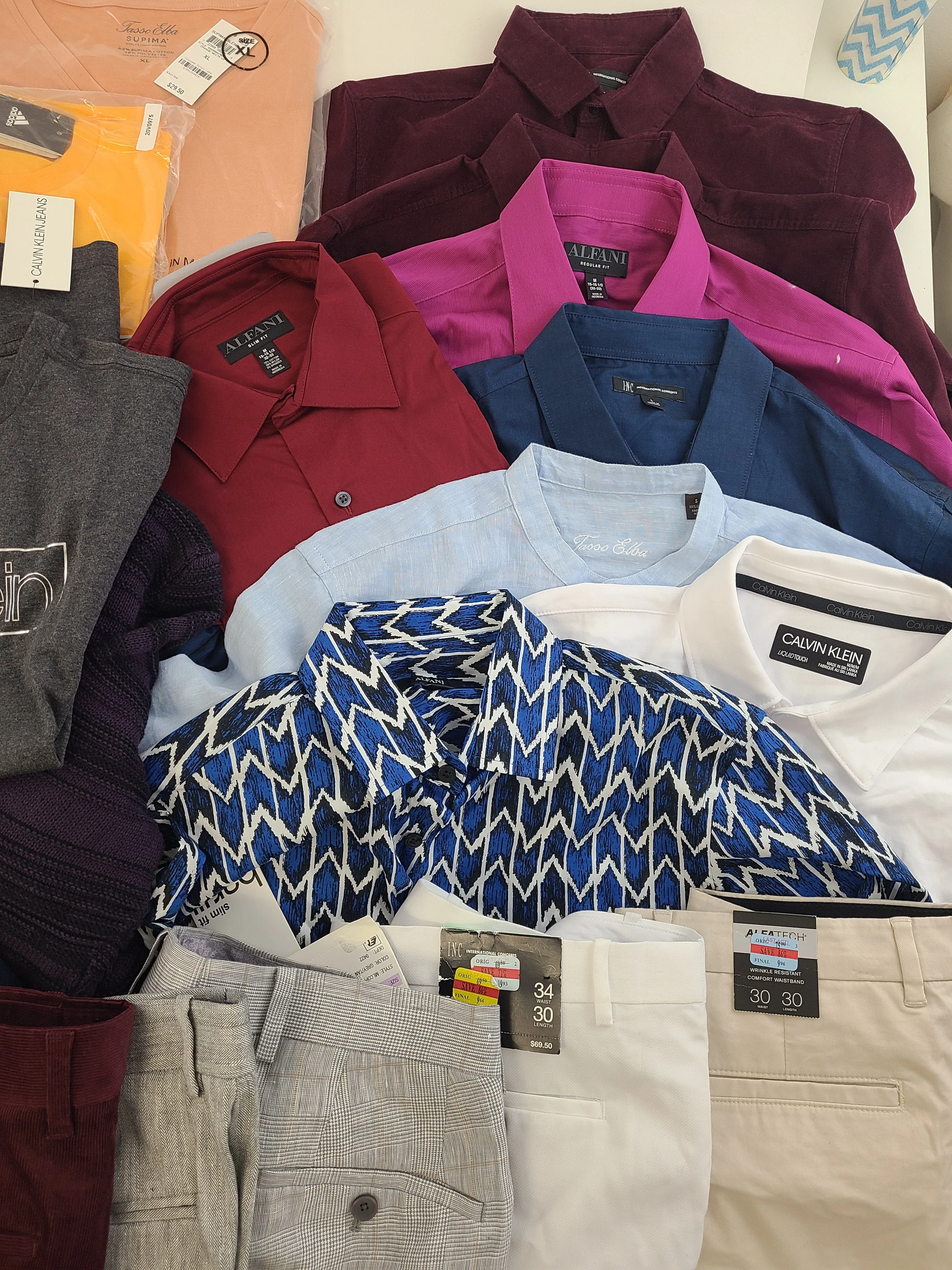 Men's Clothing Wholesale Lot MICHAEL KORS, CALVIN KLEIN, Adidas, Tasso Elba, Alfani, BAR III and more, 25 Units, Shelf Pulls, MSRP $1,903.74