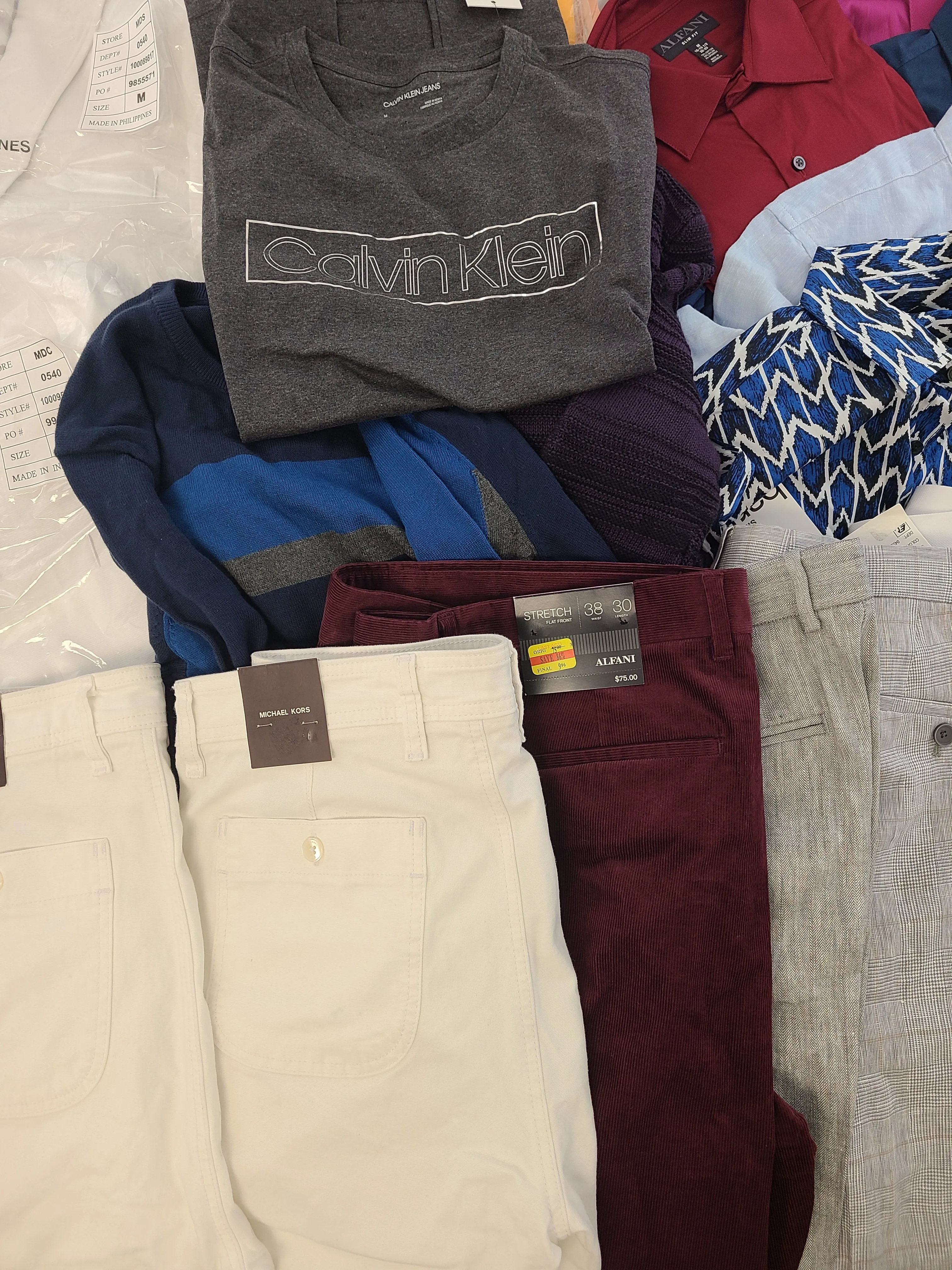 Men's Clothing Wholesale Lot MICHAEL KORS, CALVIN KLEIN, Adidas, Tasso Elba, Alfani, BAR III and more, 25 Units, Shelf Pulls, MSRP $1,903.74