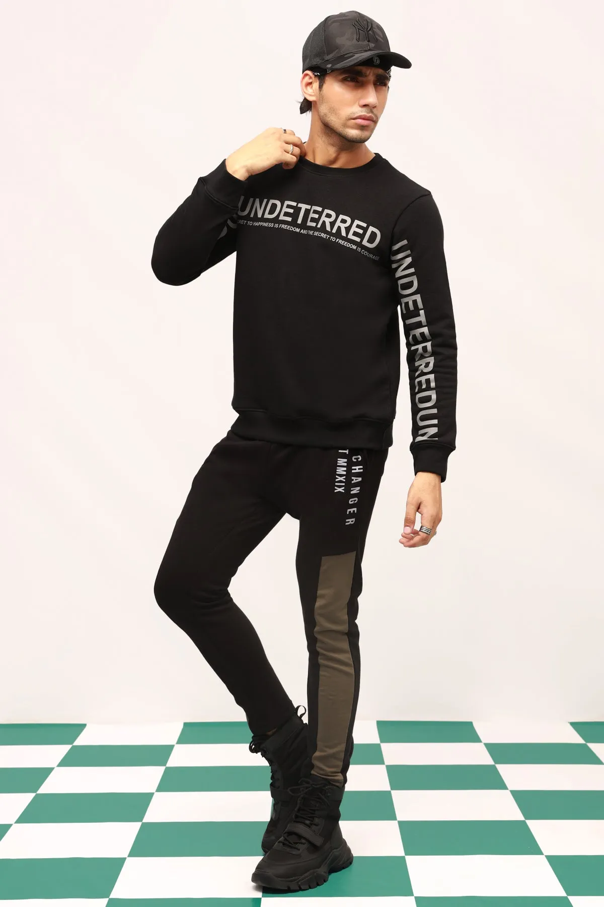 Undeterred Reflector Print Sweatshirt - W22 - USW012R