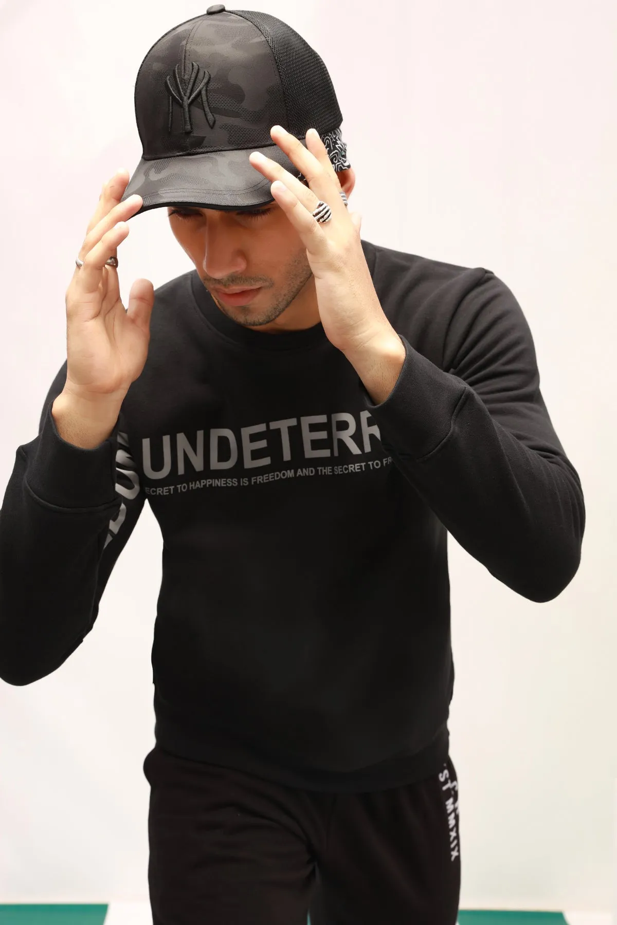 Undeterred Reflector Print Sweatshirt - W22 - USW012R