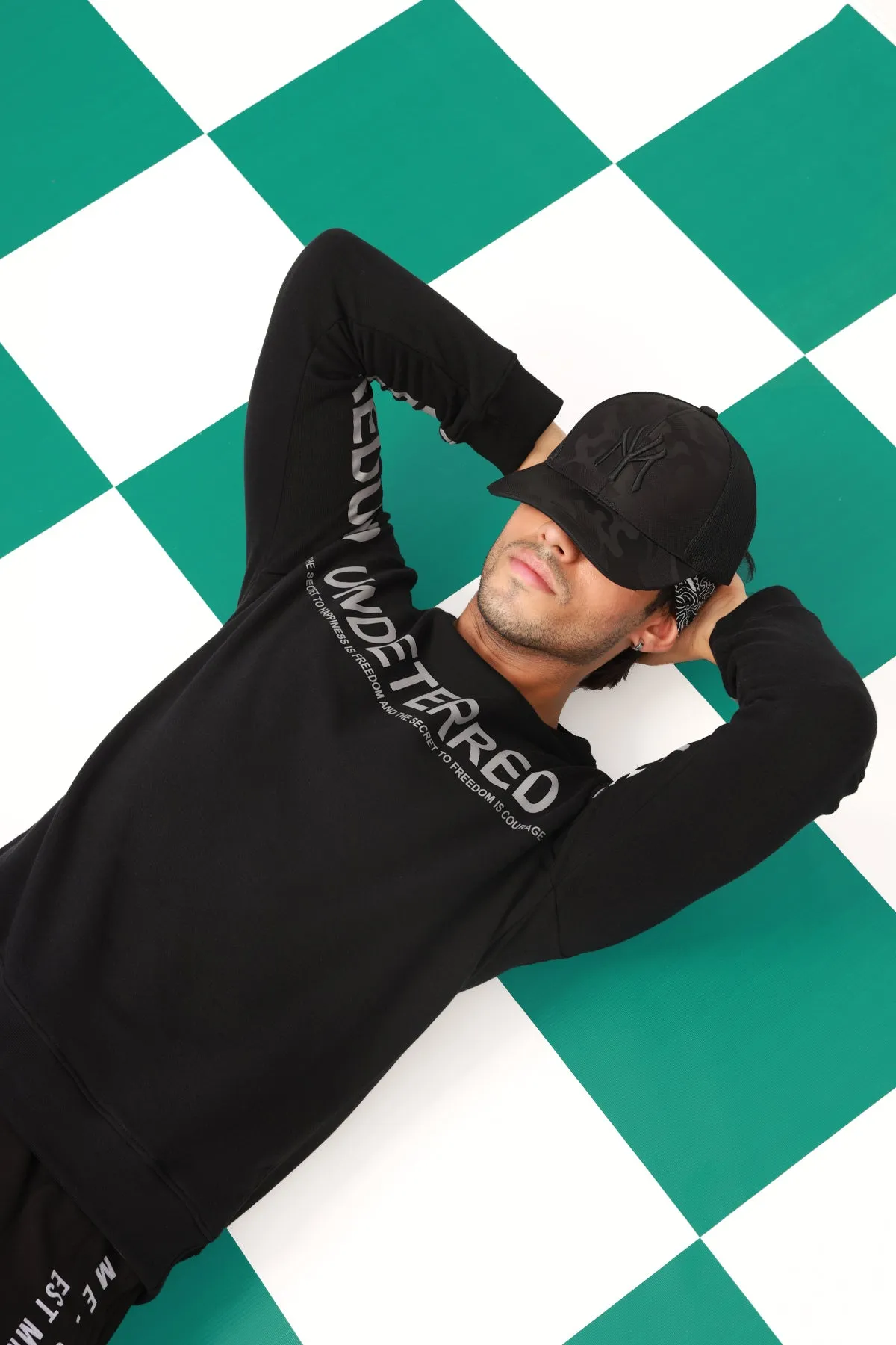 Undeterred Reflector Print Sweatshirt - W22 - USW012R